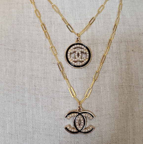 CHANEL Jewelry Vintage Logo Pearl Pendant 8 Gold Vermeil Paperclip